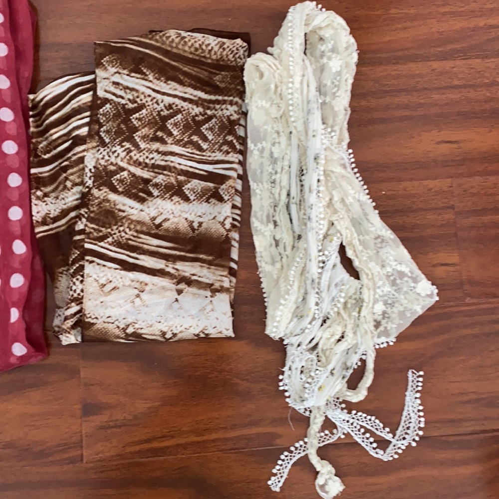 Four Scarves bundle - Picture 3 of 3